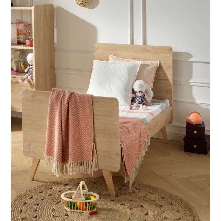 Chambre bébé Arty : Lit évolutif et Commode à langer en bois