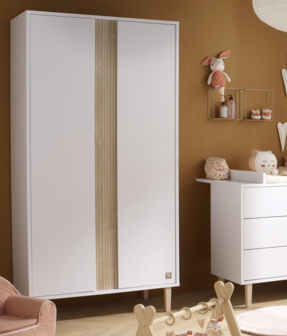 Armoire 2 portes avec pieds...