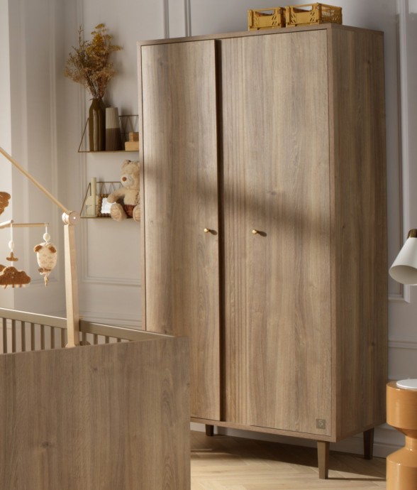Armoire 2 portes avec pieds...