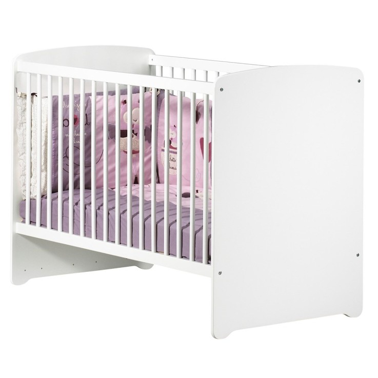 Lit bébé à barreaux en bois