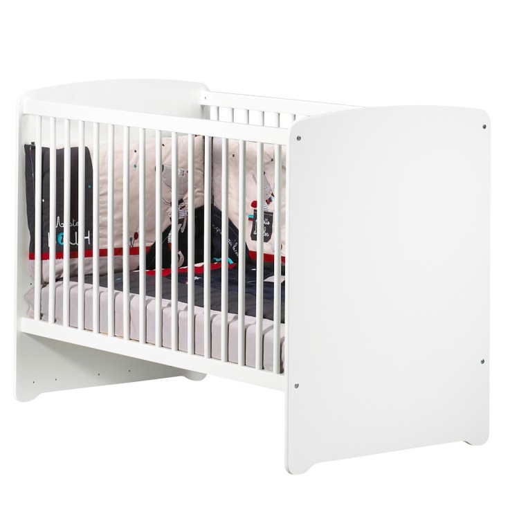 Lit bébé à barreaux en bois