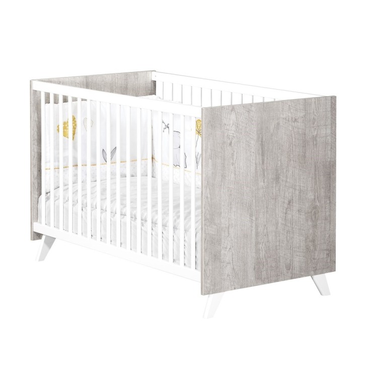 Lit bébé sur pieds en bois