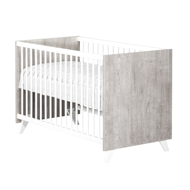 Lit bébé sur pieds en bois