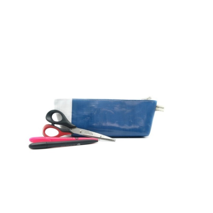 Trousse en bâche upcyclée