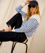 Écru-bleu-electrique