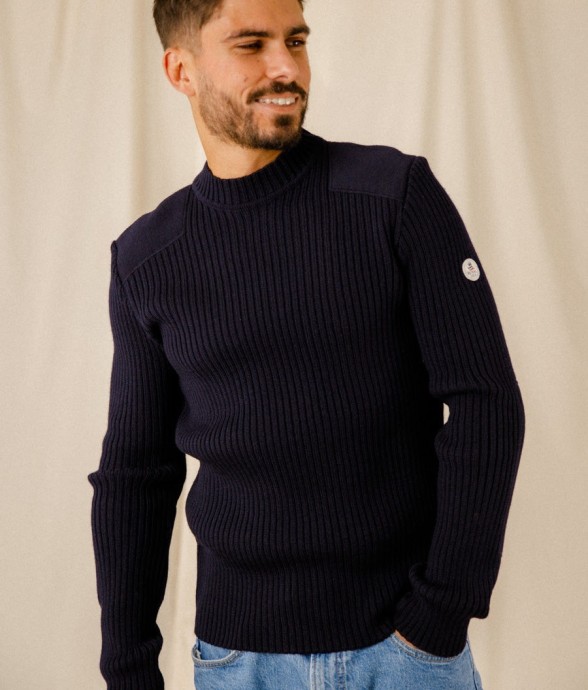 Pull officier Gregor laine...