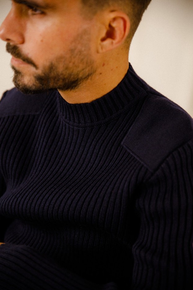 Pull officier Gregor laine vierge