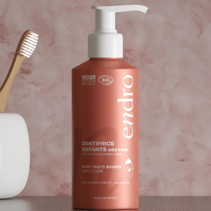 Dentifrice enfants avec fluor - goût fruit rouges