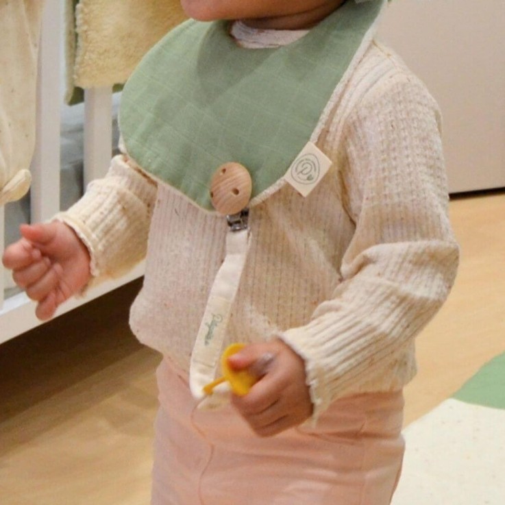 Attache tétine en coton bio et bois de hêtre naturel - sans adaptateur