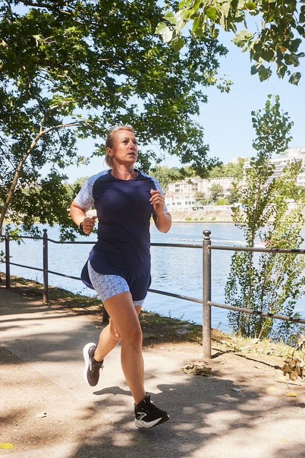 T-shirt sport femme col V "Nouvelle Vague" en fibre recyclée