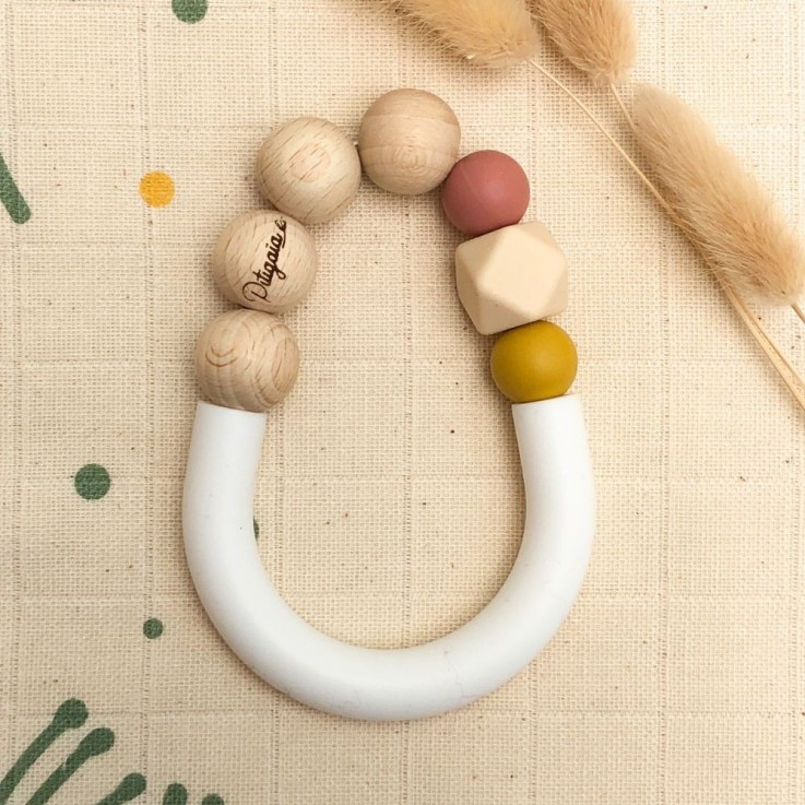 Anneau de dentition en silicone et bois naturel