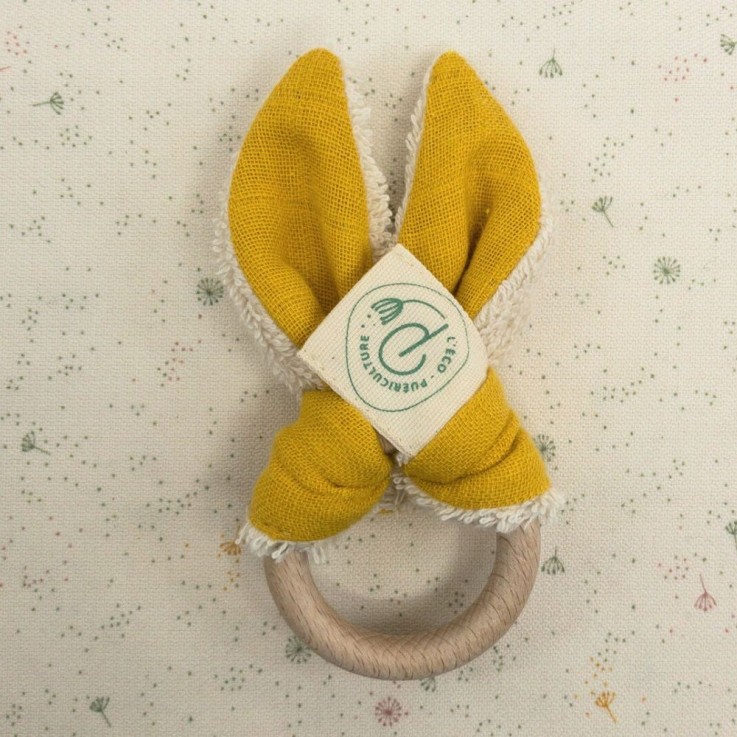 Hochet lapin en coton bio et bois