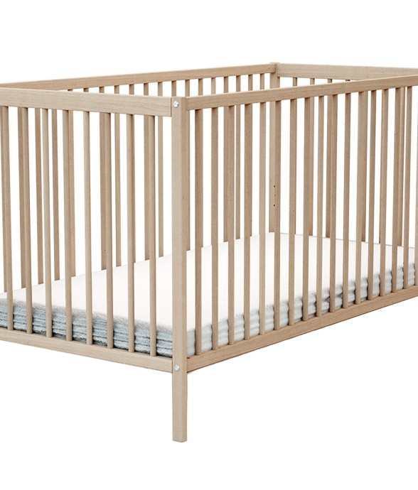 Lit bébé en bois ESSENTIEL...