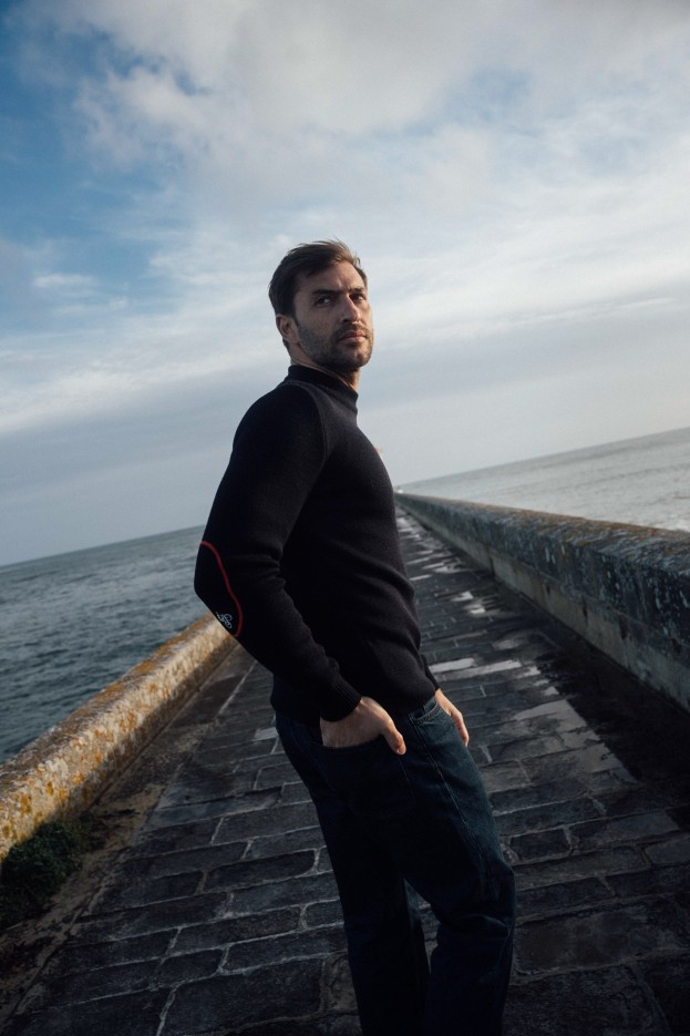 Pull marin Loum laine vierge