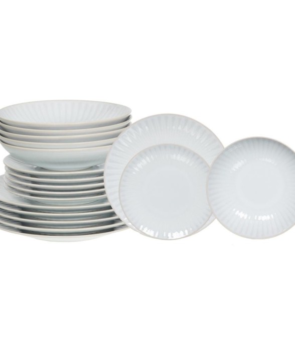 Service d'assiettes 18...