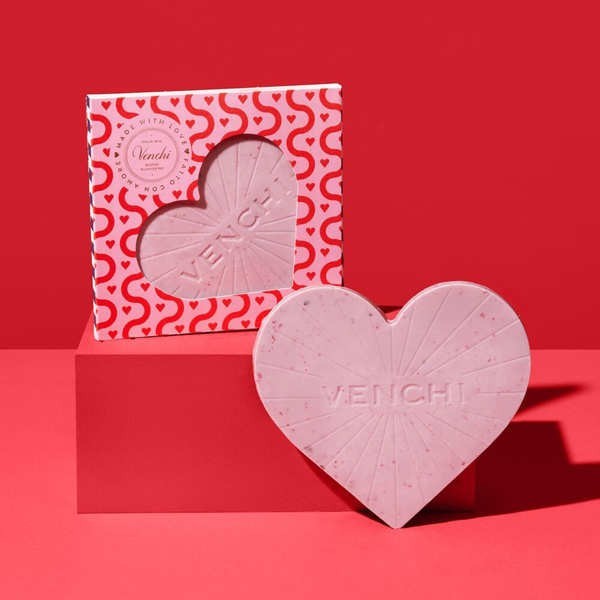 Cœur Venchi en chocolat blanc et éclats croquants d'amandes grillées et framboise - Cœur de 200g