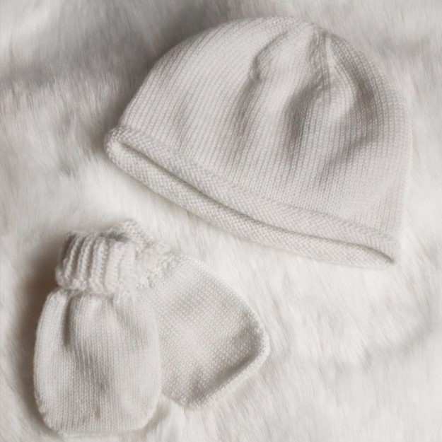 bonnet-et-moufles-naissance-perinne-laine-merinos (1).jpg